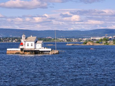 Norveç, Oslo 'da küçük bir körfez üzerinde panorama manzarası. Yüksek kalite fotoğraf
