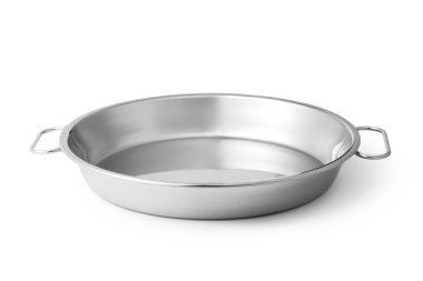 Beyaz zemin üzerinde paslanmaz çelik plaka.