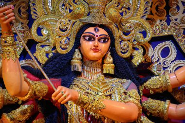 Tanrıça Devi Durga 'nın Idol' ü Kolkata, Batı Bengal, Hindistan 'da bir puja pandalında. Durga Puja, tüm dünyada kutlanan popüler ve büyük bir Hinduizm festivali..