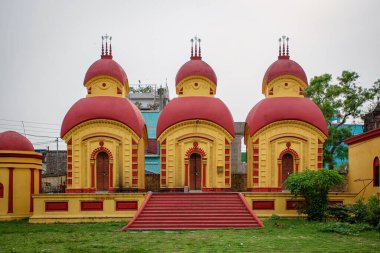 Titagarh, Barrackpore, Batı Bengal 'deki Annapurna Tapınağı kompleksi içindeki Shiva tapınakları, 31 Mayıs 2022