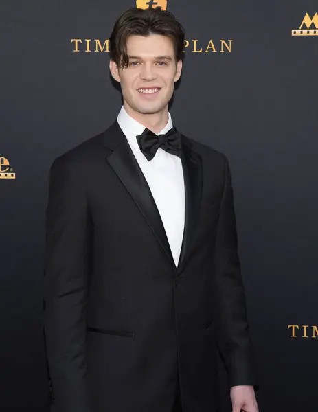 Hollywood, CA USA - 9 Şubat 2024: Colin Ford Hollywood 'da 31. Yıllık Film Rehberi Ödüllerine katıldı.