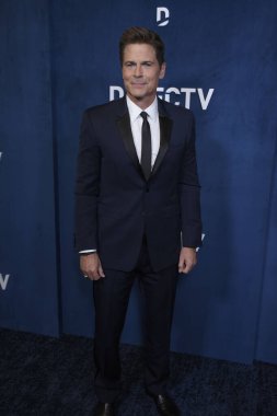 Beverly Hills, CA USA - 10 Mart 2024: Rob Lowe Yıldızlarla birlikte DIRECTV Streaming 'e katıldı.