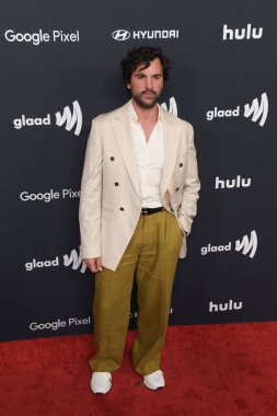 Beverly Hills, CA USA - 14 Mart 2024: Juan Pablo Di Pace 35. Yıllık GLAAD Ödüllerine katıldı.