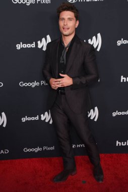 Beverly Hills, CA USA - 14 Mart 2024: Ronen Rubinstein 35. Yıllık GLAAD Ödüllerine katıldı.