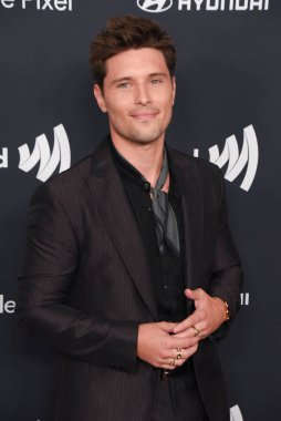 Beverly Hills, CA USA - 14 Mart 2024: Ronen Rubinstein 35. Yıllık GLAAD Ödüllerine katıldı.