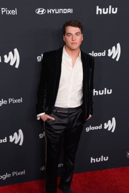 Beverly Hills, CA USA - 14 Mart 2024: Brooks Marks 35. Yıllık GLAAD Ödüllerine katıldı.