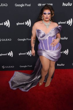 Beverly Hills, CA USA - 14 Mart 2024: Salina EsTitties 35. Yıllık GLAAD Ödüllerine katıldı.