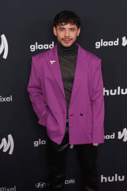 Beverly Hills, CA USA - 14 Mart 2024: David Archuleta 35. Yıllık GLAAD Ödüllerine katıldı.