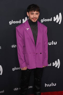Beverly Hills, CA USA - 14 Mart 2024: David Archuleta 35. Yıllık GLAAD Ödüllerine katıldı.