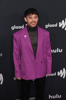 Beverly Hills, CA USA - 14 Mart 2024: David Archuleta 35. Yıllık GLAAD Ödüllerine katıldı.