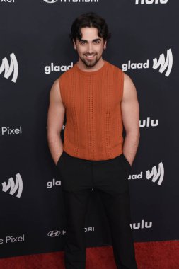 Beverly Hills, CA USA - 14 Mart 2024: Bryce Eberly 35. Yıllık GLAAD Ödüllerine katıldı.