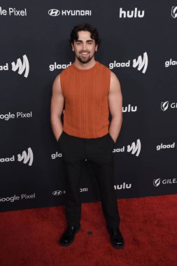 Beverly Hills, CA USA - 14 Mart 2024: Bryce Eberly 35. Yıllık GLAAD Ödüllerine katıldı.