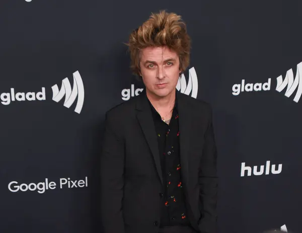 Beverly Hills, CA USA - 14 Mart 2024: Billie Joe Armstrong 35. Yıllık GLAAD Ödüllerine katıldı.