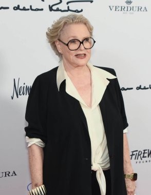 Beverly Hills, CA USA - 25 Nisan 2024: Sharon Gless 35. Yıllık Meslektaşlar Öğle Yemeği ve Oscar de la Renta Moda Gösterisine katıldı.