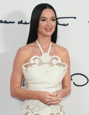 Beverly Hills, CA USA - 25 Nisan 2024: Katy Perry 35. Yıllık Meslektaşlar Öğle Yemeği ve Oscar de la Renta Moda Gösterisine katıldı.