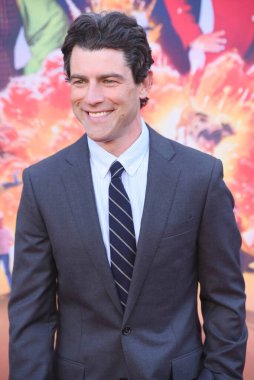 Hollywood, CA USA - 30 Nisan 2024: Max Greenfield Netflix 'in Dondurulmamış.