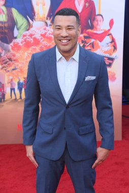 Hollywood, CA USA - 30 Nisan 2024: Michael Yo Netflix 'in Buzsuz filminin galasına katıldı.