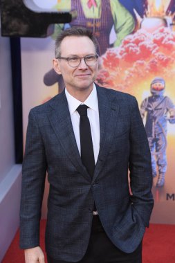 Hollywood, CA USA - 30 Nisan 2024: Christian Slater Netflix 'in Buzsuz filminin galasına katıldı.