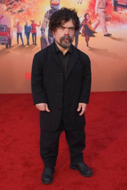 Hollywood, CA USA - 30 Nisan 2024: Peter Dinklage Netflix 'in Dondurulmamış.