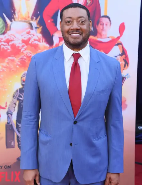 Hollywood, CA USA - 30 Nisan 2024: Cedric Yarbrough Netflix 'in Dondurulmamış.