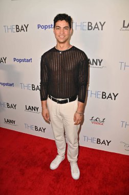 Hollywood, CA USA - 5 Haziran 2924 Davi Santos, The Bay Sezon 9, Bölüm 9 ve Gündüz Emmy Kutlamaları 'na katıldı.