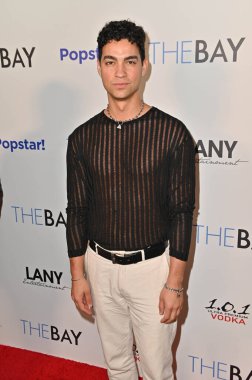 Hollywood, CA USA - 5 Haziran 2924 Davi Santos, The Bay Sezon 9, Bölüm 9 ve Gündüz Emmy Kutlamaları 'na katıldı.