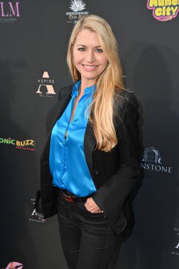 Batı Hollywood, CA USA - 4 Haziran 2024: Jamie Anderson Carolyn Hennesy 'nin yer aldığı Aspiring Magazine' in Yaz sayısı lansmanına katıldı
