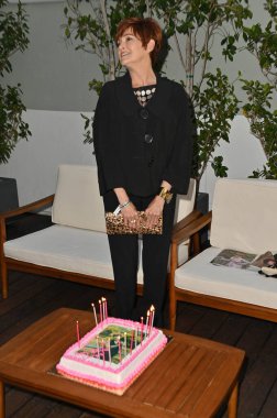 Batı Hollywood, CA USA - 4 Haziran 2024: Carolyn Hennesy, Carolyn Hennesy 'nin oynadığı Aspiring Magazine' in Yaz Sayısı lansmanına katıldı