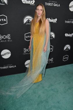 Beverly Hills, CA USA - 18 Mayıs 2024: Kontes Redfern 15. Susuzluk Projeleri Galasına katıldı.