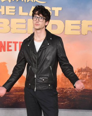 Hollywood, CA USA - 15 Şubat 2024: Milo Manheim Netflix 'in Avatar Son Hava Bükücü filminin galasına katıldı.