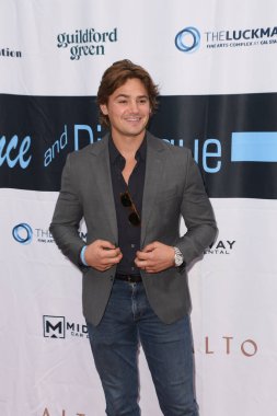 Beverly Hills, CA USA - 17 Mayıs 2023: Carson Boatman Dans ve Diyaloglar 10. Yıldönümü partisine katıldı