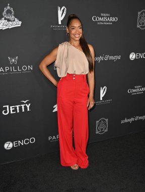 Venice, CA USA - 20 Temmuz 2024: Gina Torres Whoopi ile Akşam Yemeğine Katılıyor