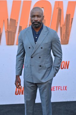 Hollywood, CA USA - 12 Ağustos 2024: Mike Colter Netflix 'in The Union galasına katıldı.