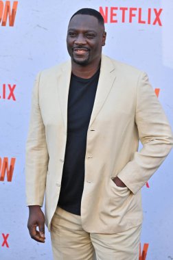 Hollywood, CA USA - 12 Ağustos 2024: Adewale Akinnuoye-Agbaje Netflix 'in The Union galasına katıldı.