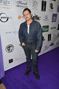 Hollywood, CA USA - 19 Eylül 2024: Troy Lapersonerie Evlenmedik filminin gösterimine katıldı?