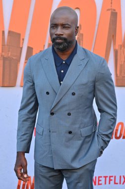 Hollywood, CA USA - 12 Ağustos 2024: Mike Colter Netflix 'in The Union galasına katıldı.