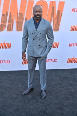 Hollywood, CA USA - 12 Ağustos 2024: Mike Colter Netflix 'in The Union galasına katıldı.