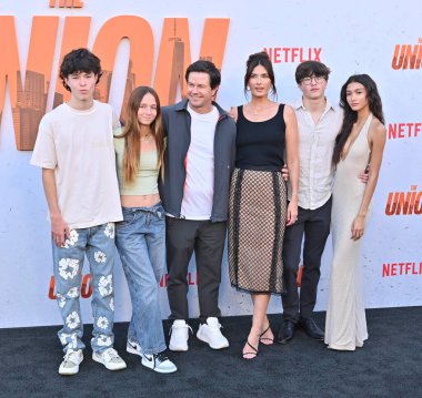 Hollywood, CA USA - 12 Ağustos 2024: Rhea Durham, Mark Wahlberg Netflix 'in The Union galasına katıldı.