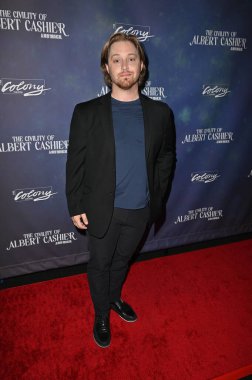 Burbank, CA USA - 7 Eylül 2024: Keaton Wooden, Albert Kasiyerinin Koloni Tiyatrosu 'ndaki açılış gecesine katıldı.