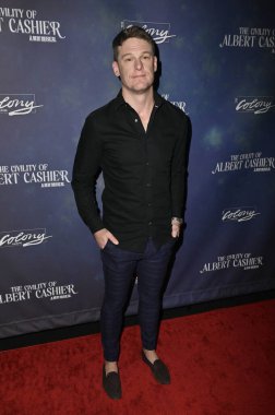 Burbank, CA USA - 7 Eylül 2024: Grant Harvey, Albert Kasiyerinin Koloni Tiyatrosu 'ndaki açılış gecesine katıldı.