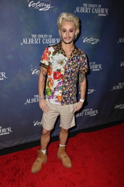 Burbank, CA USA - 7 Eylül 2024: Frankie Grande, Albert Kasiyerinin Koloni Tiyatrosu 'ndaki açılış gecesine katıldı.