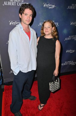 Burbank, CA USA - 7 Eylül 2024: Albert Kasiyerinin Koloni Tiyatrosu 'ndaki açılış gecesine katılan isim.