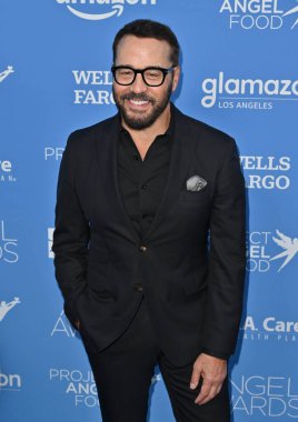 Los Angeles, CA USA - September 28, 2024: Jeremy Piven attends Project Angel Food's 2024 Angel Awards. clipart