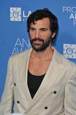 Los Angeles, CA USA - 28 Eylül 2024: Juan Pablo Di Pace Melek Gıda Projesi 'nin 2024 Angel Ödülleri' ne katıldı.