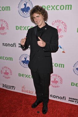 Beverly Hills, CA USA - 5 Ekim 2024: Luke K. 2024 Umut Atlıkarıncalı Balosu 'na katıldı.