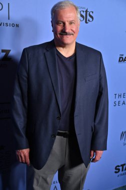 Hollywood CA USA - 12 Kasım 2024: Keith Kupferer Eleştirmenler Derneği 'nin AAPI Sinema & TV Yıllık Kutlamasına katıldı.