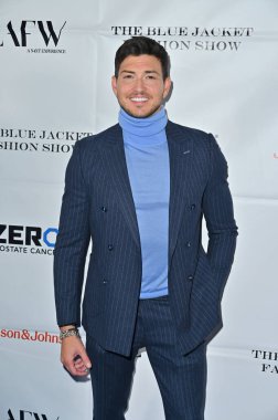 Hollywood CA USA - 13 Kasım 2024: Robert Scott Wilson Los Angeles 'taki Mavi Ceket Moda Gösterisine katıldı.