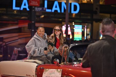 Hollywood, CA USA - 1 Aralık 2024: Raven Symone, Miranda Maday 92..