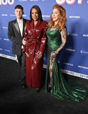 Hollywood, CA USA - 11 Aralık 2024: Chris Perfetti, Sheryl Lee Ralph, Lisa Ann Walter 2024 Out 100 Kutlamasına katıldı.