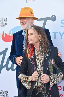 Hollywood CA USA - 2 Şubat 2025: Patrick Lawler, Janie GRAMMY Ödülleri İzleme Partisi için Steven Tyler 'ın 6.